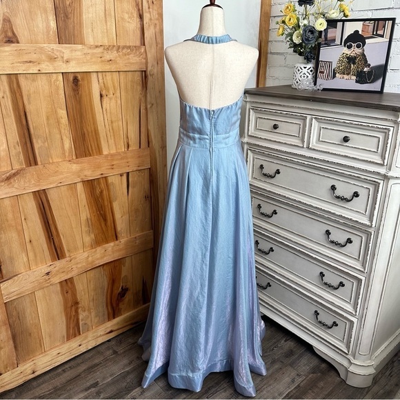 NWT! Shimmering Fitted Bodice Halter top full floor length Skirt Gown Size 11J - Picture 8 of 13
